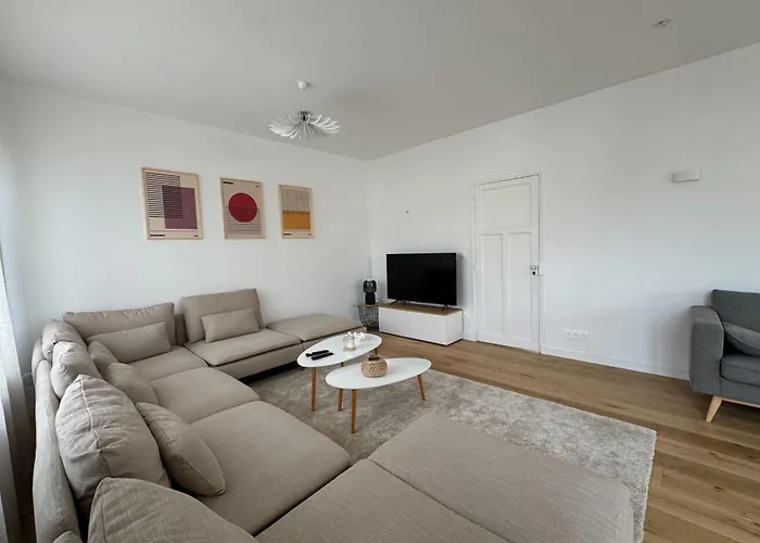 180 M Family With Garden Sleeps 10 Holiday home Ouistreham