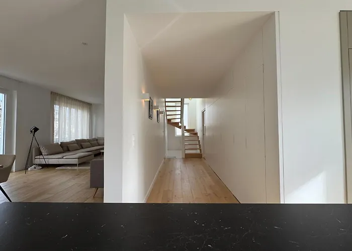 Holiday home 180 M Family With Garden Sleeps 10 *