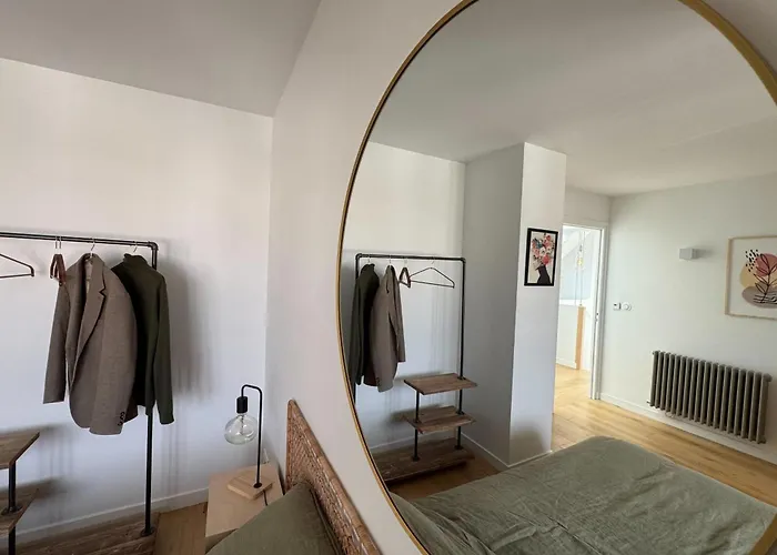 180 M Family With Garden Sleeps 10 Holiday home Ouistreham