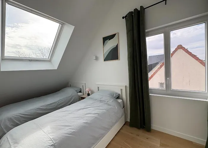 180 M Family With Garden Sleeps 10 *